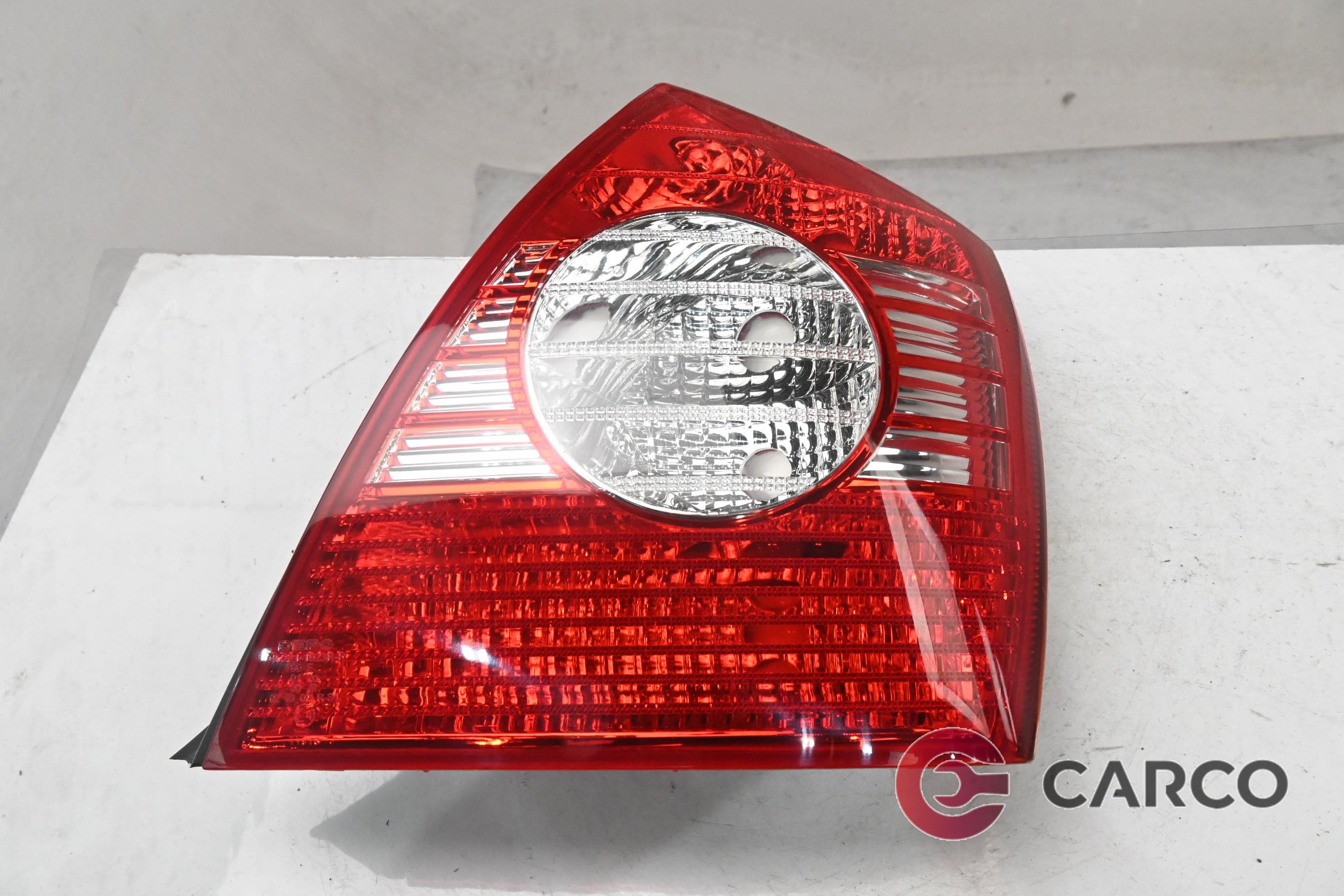 Стоп десен за HYUNDAI ELANTRA седан (XD) 1.6 (2000 - 2006)
