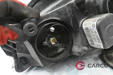 Фар десен за OPEL ASTRA H (L48) 1.6 (2004)