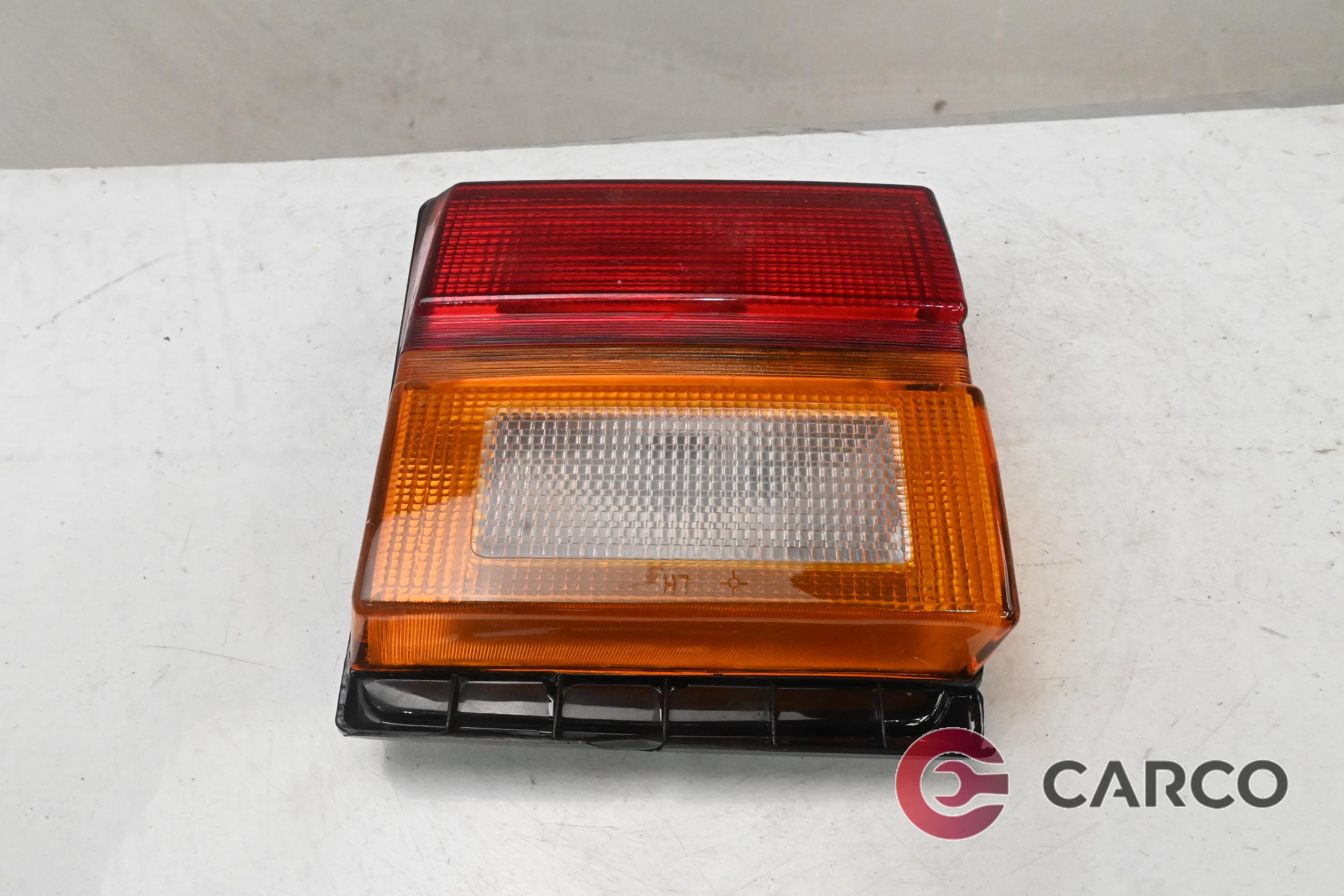Стоп вътршен ляв за AUDI 100 седан (43, C2) 2.1 (1976 - 1982)