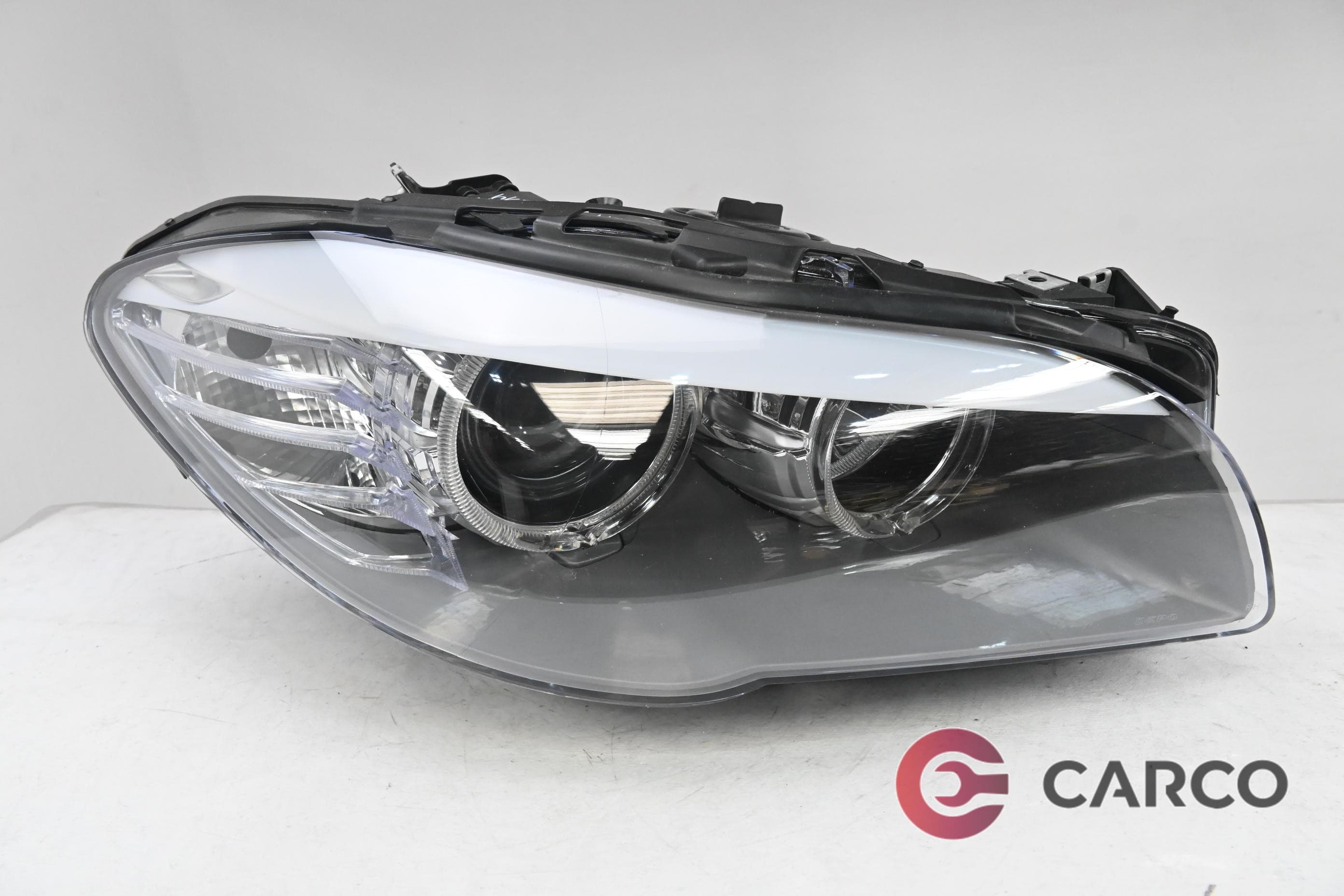 Фар десен за BMW 5 (F10, F18) 520 d (2009)