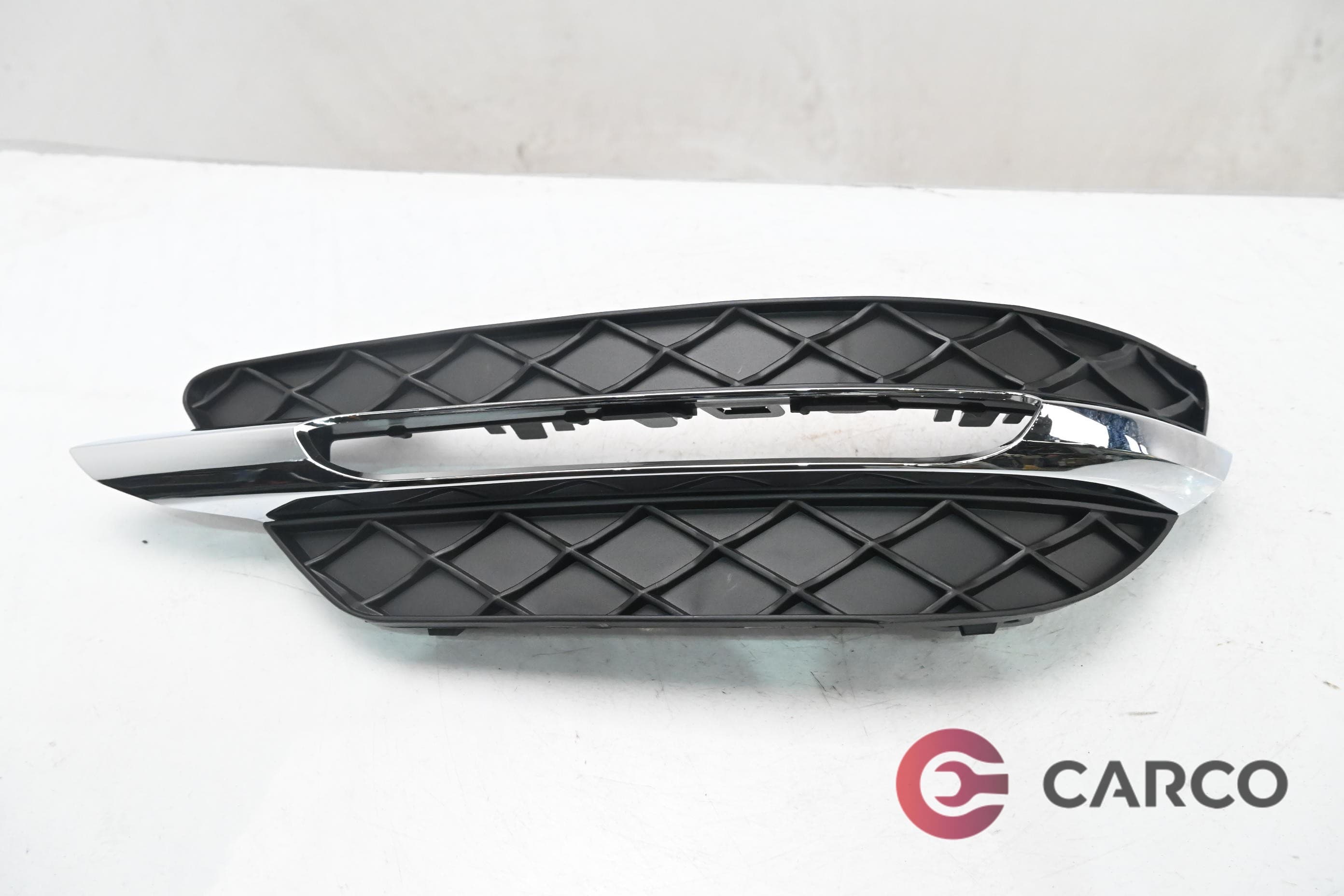 Лайсна около халоген дясна за MERCEDES-BENZ C-CLASS седан (W204) FACELIFT C 230 (204.052) (2007 - 2014)