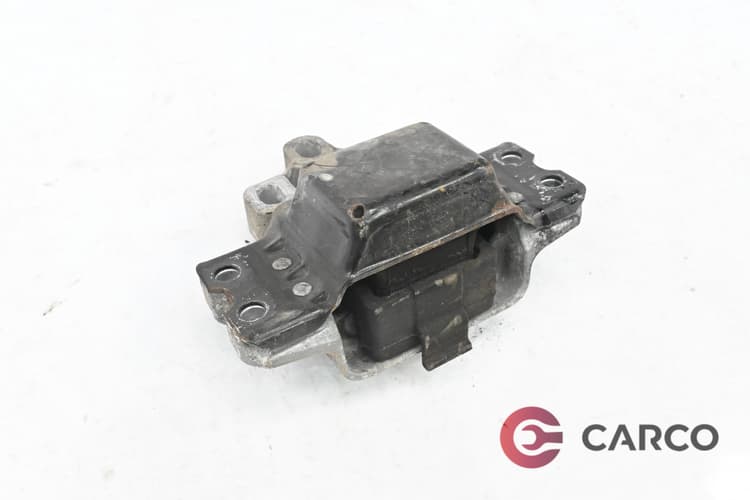 Тампон двигател 3C0 199 555 за VW PASSAT седан B7 (362) 2.0 TDI (2010 - 2014)