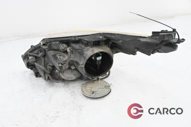 Фар десен за TOYOTA AVENSIS комби (ZRT27, ADT27) 2.0 D-4D (2009)