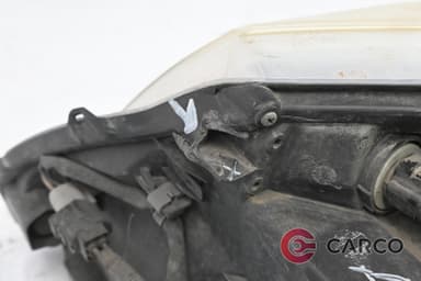 Фар десен за TOYOTA AVENSIS комби (ZRT27, ADT27) 2.0 D-4D (2009)