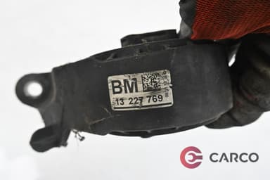 Тампон двигател 13 227 769 за OPEL INSIGNIA комби 2.0 CDTI (2008)