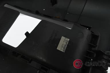 Конзола около волан за CITROEN C5 III седан (RD_) 2.7 HDi (2008)