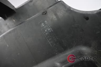 Кутия въздушен филтър за LEXUS IS I седан (JCE1_, GXE1_) 200 (1999 - 2005)