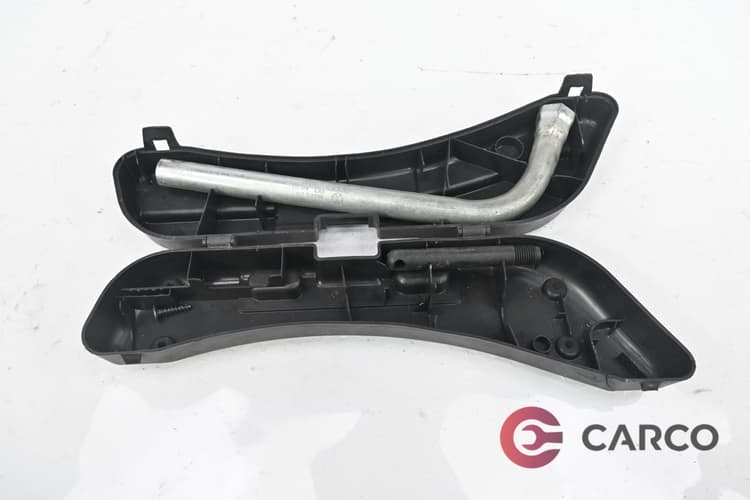 Кутия с ключ за гуми за CHRYSLER STRATUS седан (JA) 2.0 16V (1994 - 2001)