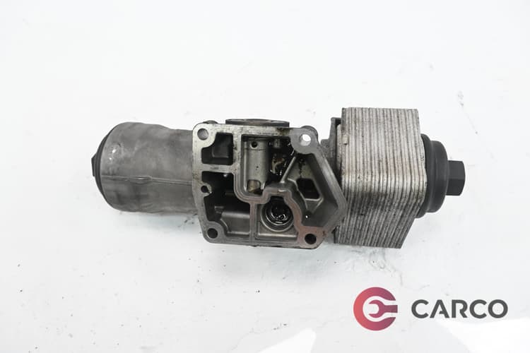 Конзола маслен филтър с охладител 045115389K за VW PASSAT седан B6 (3C2) 2.0 TDI 16V (2005 - 2011)