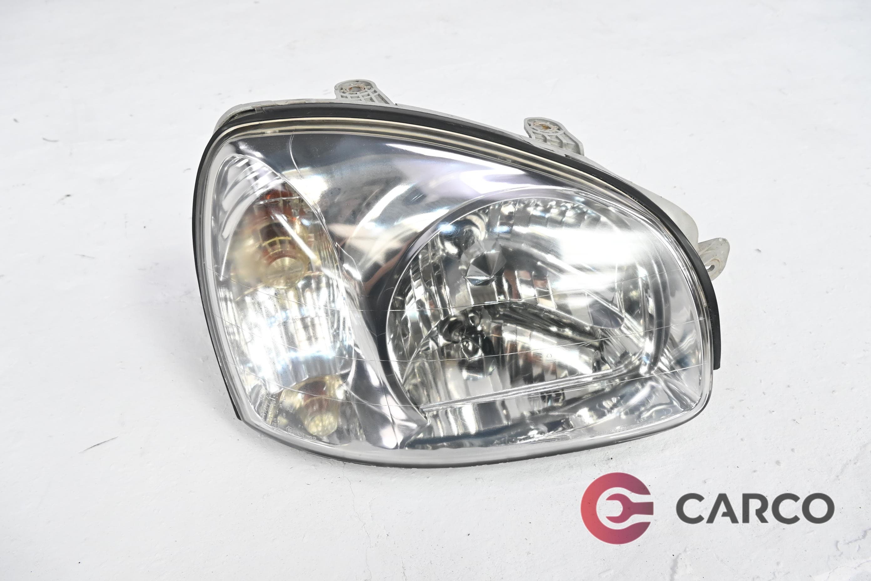 Фар десен за HYUNDAI SANTA FÉ I (SM) 2.7 V6 4x4 (2000 - 2006)
