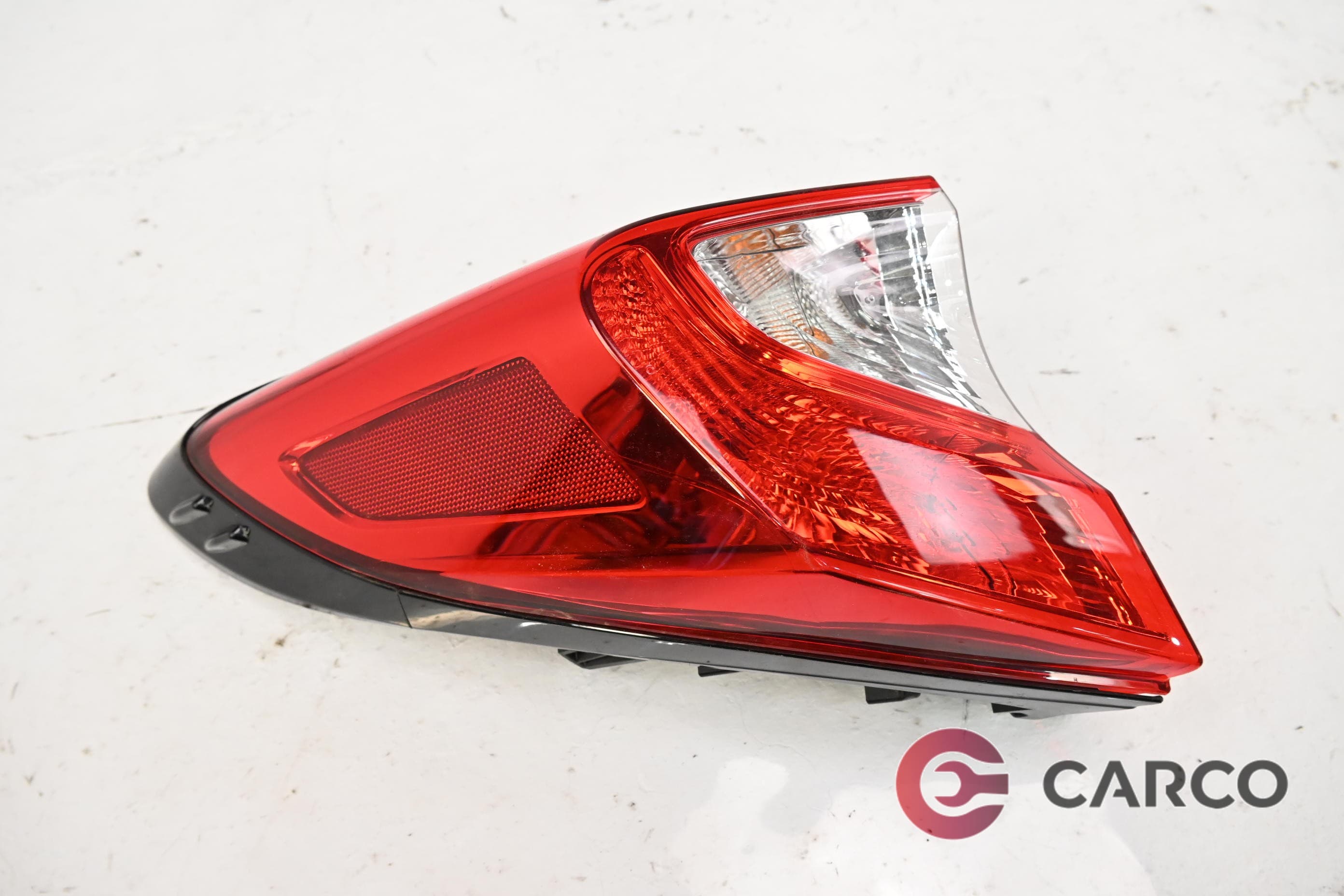 Стоп ляв 81560-F4010-00 за TOYOTA C-HR 1.8 hybrid (2016 - 2023)