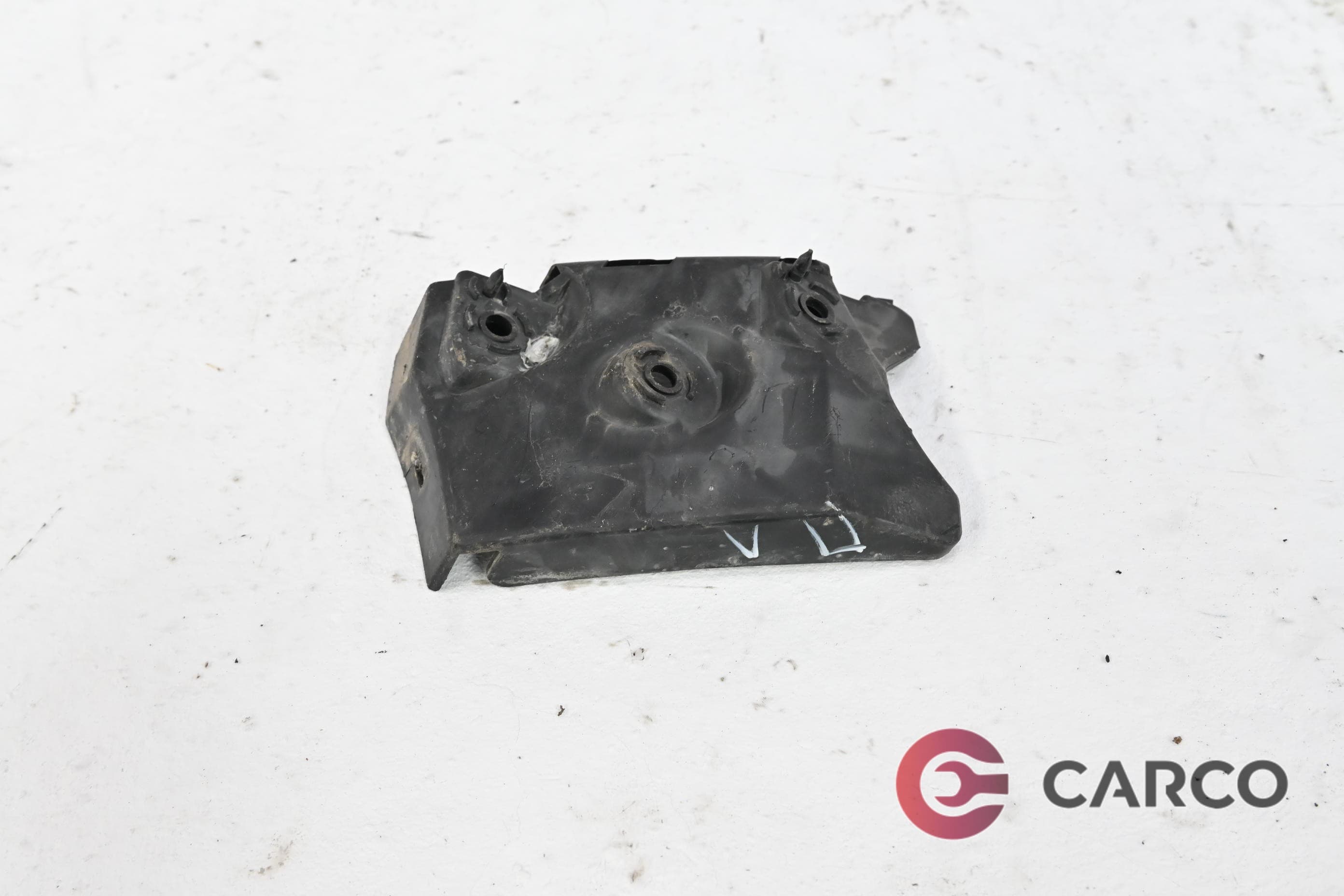 Държач предна броня ляв 5P0807183A за SEAT ALTEA XL (5P5, 5P8) 1.6 LPG (2006)