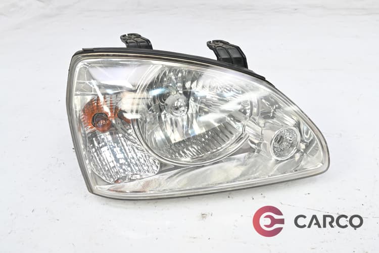 Фар десен за KIA CARENS II FACELIFT (RS-LX) 2.0 CRDI (2002)