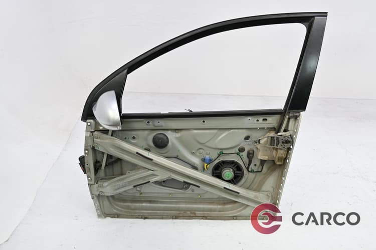 Врата предна лява с огледало за VW GOLF V (1K1) 1.9 TDI (2003 - 2009)