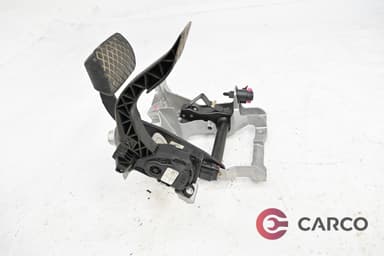Педал спирачка десен волан 8K2 723 140A за AUDI A6 (4G2, C7, 4GC) 2.0 TDI (2010)