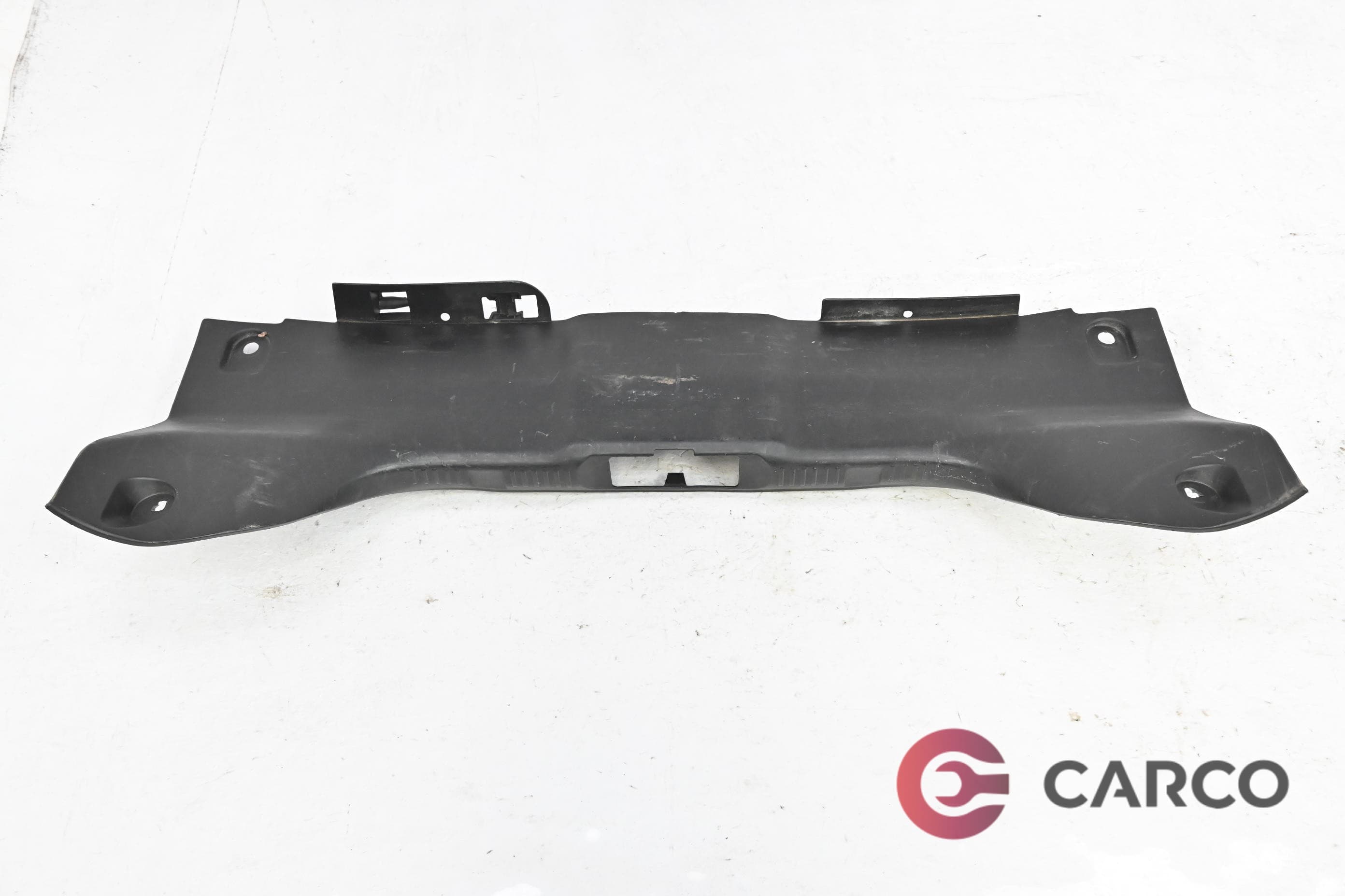 Лайсна около заключалка заден капак за Ford mustang 2.3 EcoBoost (2014 - 2023)