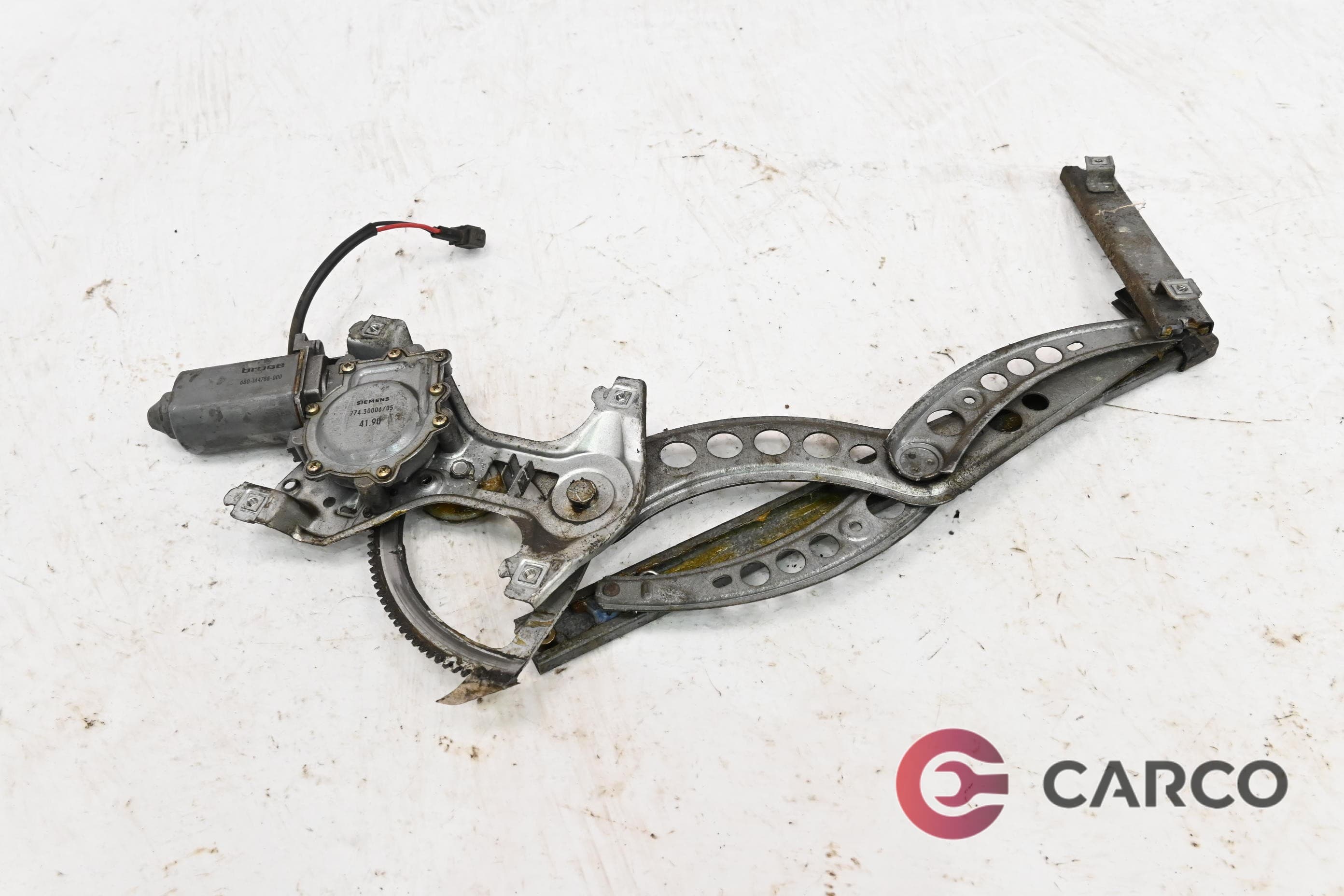 Машинка ел стъкло предна дясна 680-164788-000 за VW PASSAT седан B3/B4 (3A2, 35I) 1.6 (1988 - 1997)