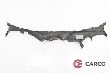 Кора под чистачки A 211 830 00 13 за MERCEDES-BENZ E-CLASS седан (W211) E 220 CDI (2002 - 2009)