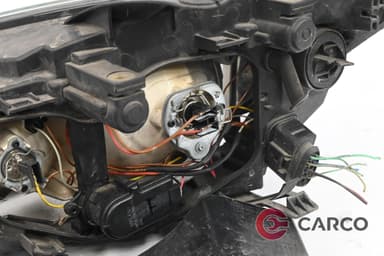 Фар десен 4M51-13W029-AD за FORD FOCUS II (DA_) 1.6 TDCi (2004 - 2012)