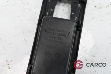 Лайсна около скоростен лост 9860186780 за CITROEN C3 IV 1.2 PureTech (2024)