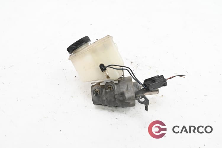 Спирачна помпа с казанче за MAZDA XEDOS 9 седан Facelift (TA) 2.5 V6 (1993 - 2002)
