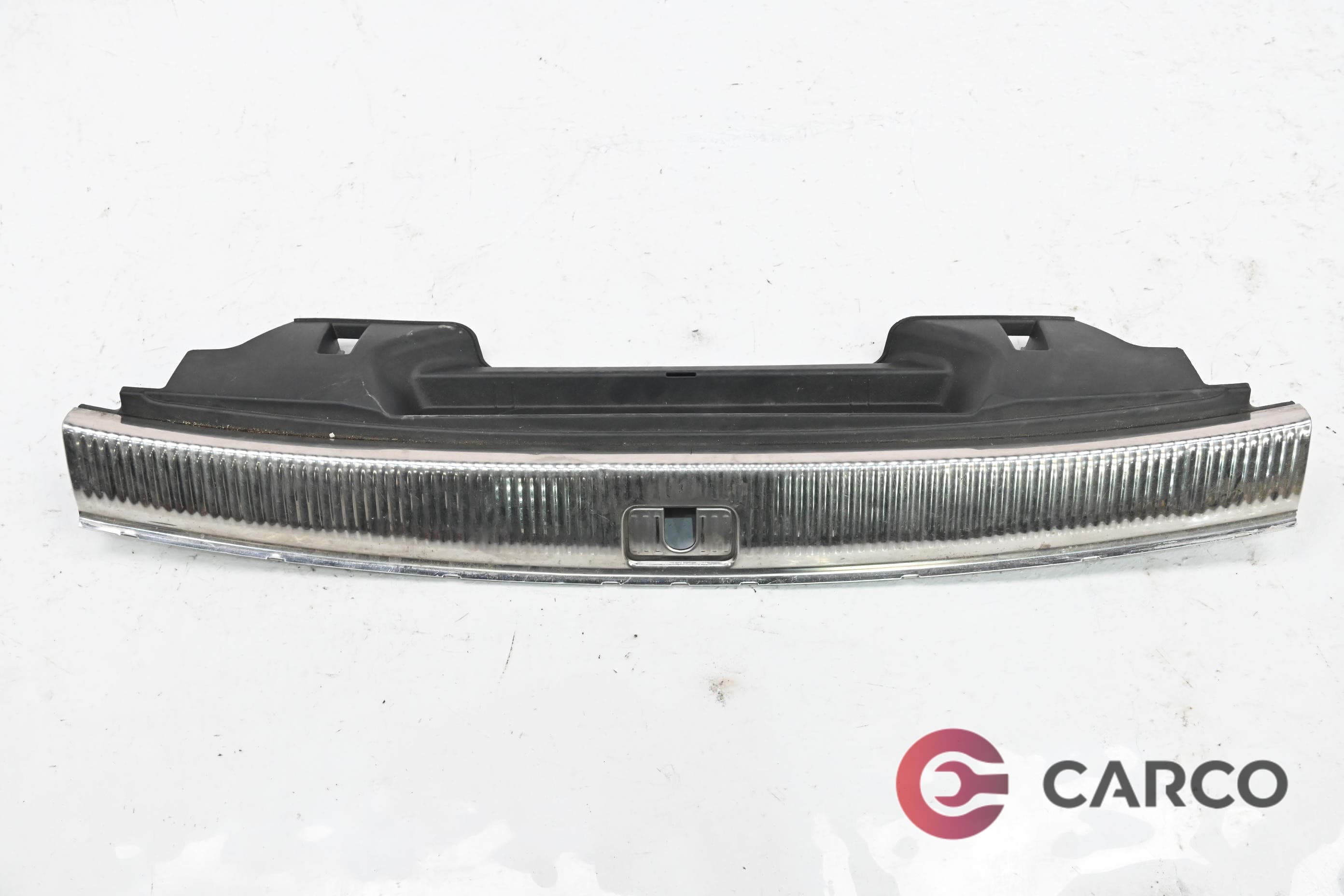 Лайсна около заключалка заден капак 8R0 864 513C за AUDI Q5 (8R) 3.0 TDI quattro (2008)