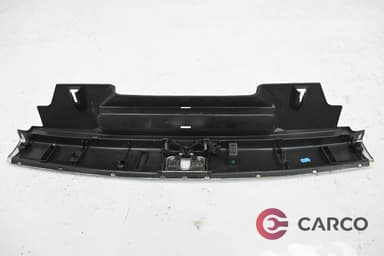 Лайсна около заключалка заден капак 8R0 864 513C за AUDI Q5 (8R) 3.0 TDI quattro (2008)