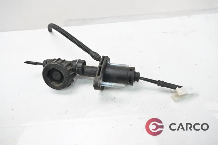 Горна помпа съединител 55561915 за OPEL ASTRA J Sports Tourer 1.7 CDTI (2010)