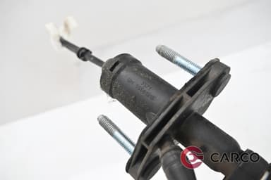 Горна помпа съединител 55561915 за OPEL ASTRA J Sports Tourer 1.7 CDTI (2010)