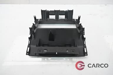 Лайсна около дисплей 13362791 за OPEL ASTRA J Sports Tourer 1.7 CDTI (2010)