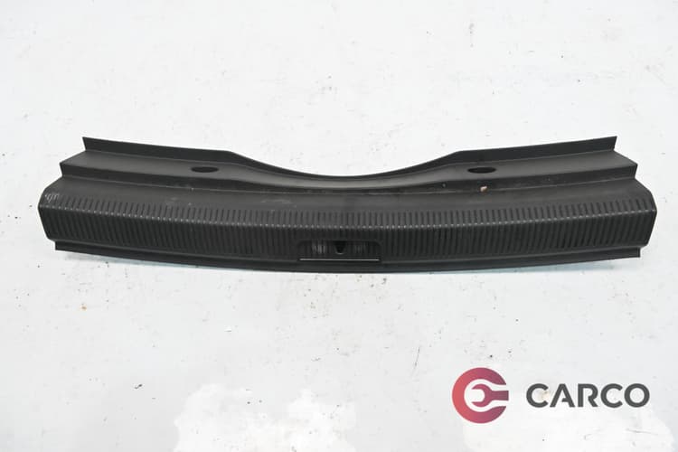 Лайсна около заключалка заден капак 1K9 863 459 за VW GOLF VI Variant (AJ5) 1.4 TSI (2008 - 2013)