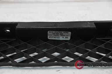 Декоративна решетка 1K9 807 863 за VW GOLF VI Variant (AJ5) 1.4 TSI (2008 - 2013)