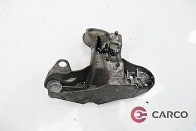 Тампон двигател ляв 8E0 199 351 M за AUDI A4 седан (8EC, B7) 2.0 TDI 16V (2004 - 2008)