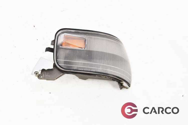 Мигач десен за MITSUBISHI L 300 STARWAGON автобус (P0_W, P1_W, P2_W, SD, SE, SF, SG, S 2.4 4WD (P24W, P24V) (1986)