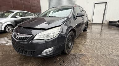 Opel Astra J 2012 / Опел Астра Джей 2012