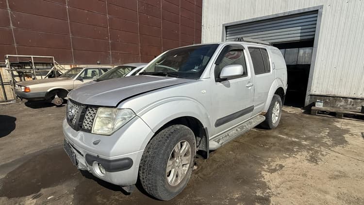 Nissan Pathfinder 2005 / Нисан Патфайндър 2005