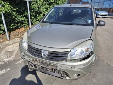 Dacia Sandero 2008 / Дачия Сандеро 2008