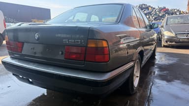 BMW 5 series E34 1989 / БМВ 5 серия Е34 1989