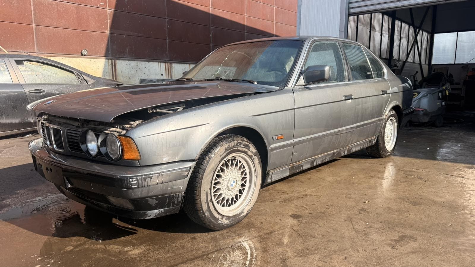 BMW 5 series E34 1989 / БМВ 5 серия Е34 1989