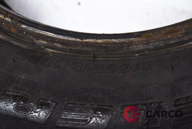 Зимни гуми 16 цола Bridgestone 235/60R16 2 брой 