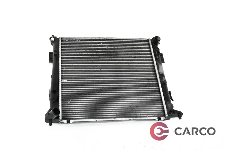 Воден радиатор за KIA CEE'D хетчбек (ED) 1.6 CRDi 115 (2006 - 2012)