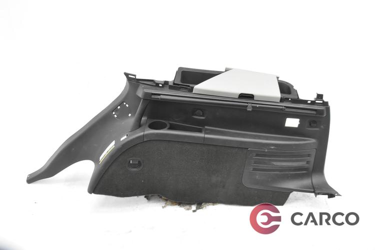 Кора багажник дясна за CADILLAC SRX 3.6 AWD (2003 - 2010)