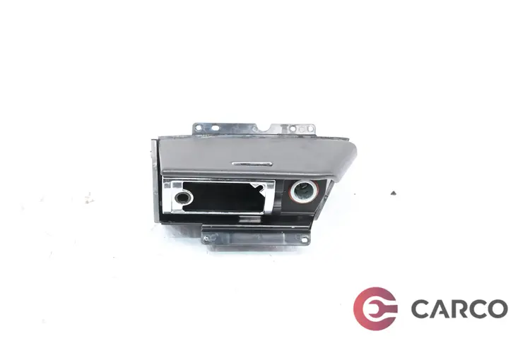 Пепелник за VW PHAETON седан (3D_) 3.2 V6 (2002)