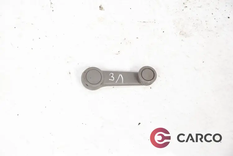 Вътрешна дръжка стъклоповдигач задна лява за MAZDA 626 V седан (GF) 1.8 (1997 - 2002)